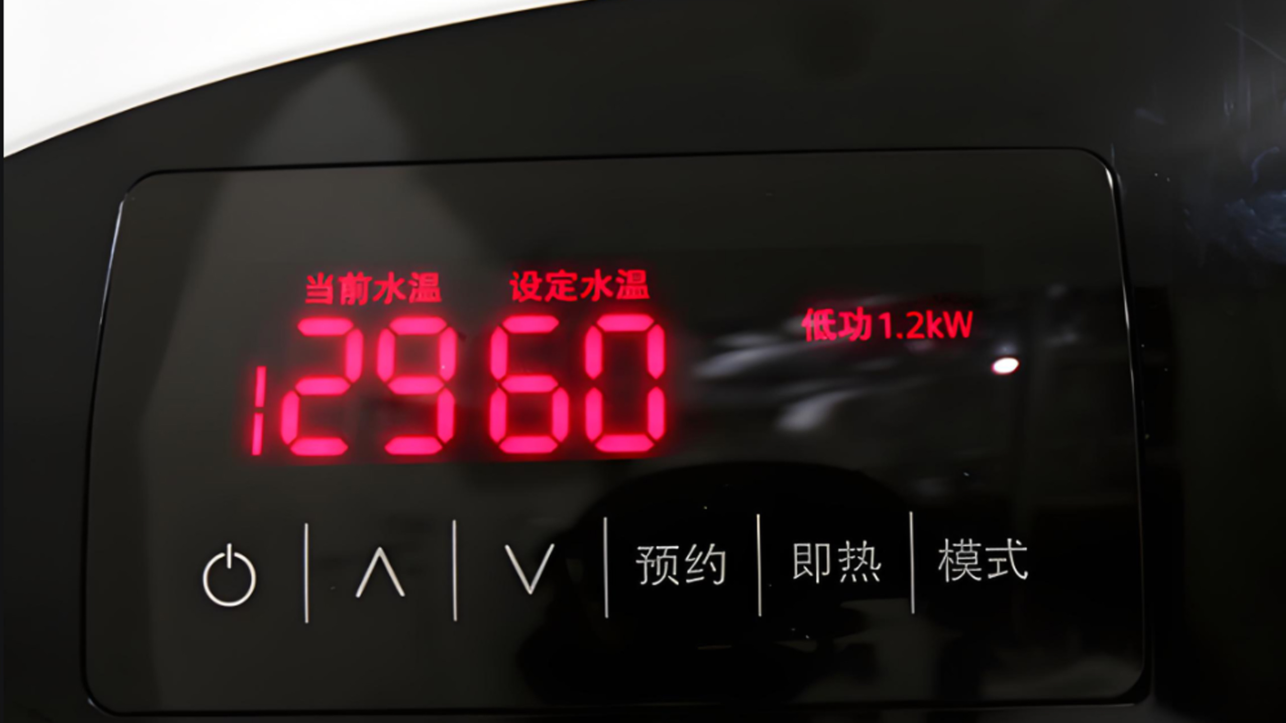 Automatic-Glue-Potting-Machine-in-Water-Heater-Controller-Industry