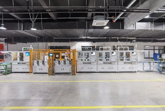 Liquid glue dispenser