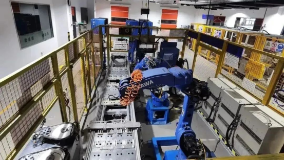 automatic adhesive production line #household appliances #large glass lamination #dispensing #gluingmachine  