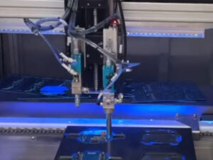 Pneumatic-spray-dispensing-valve