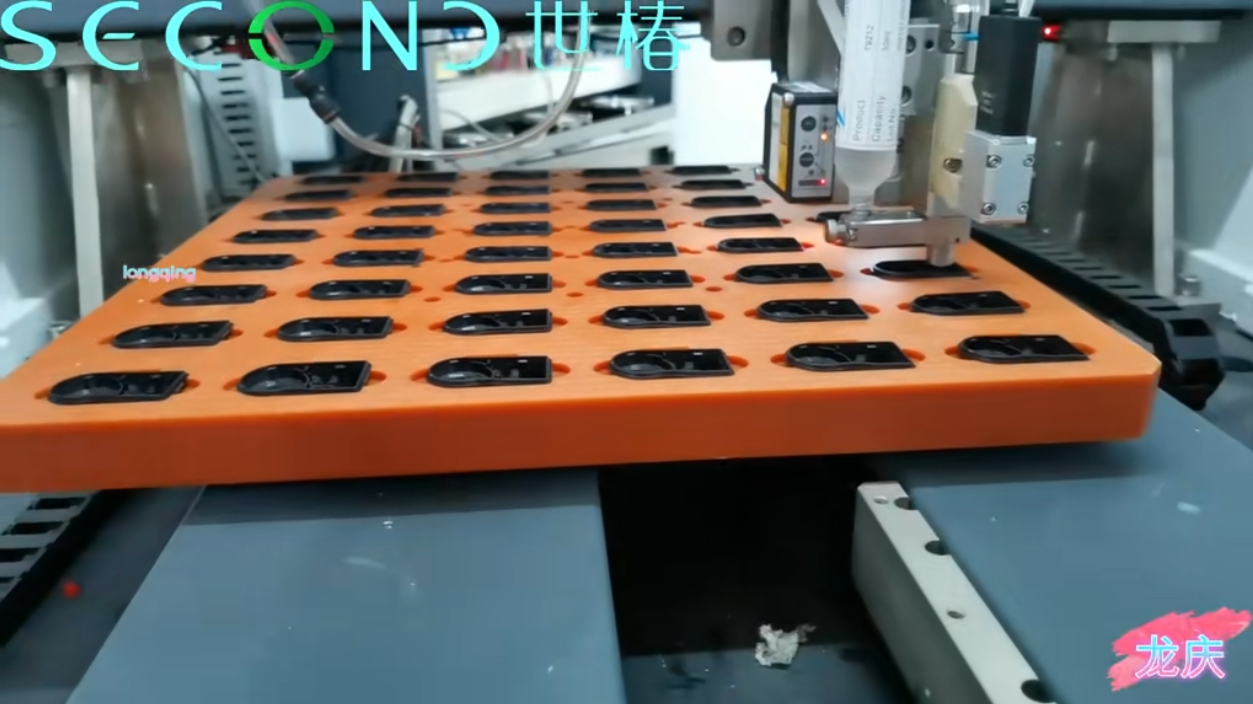 Automatic dispensing machine｜Dispenser Machine -SECOND precision dispensing machine for automotive electronics